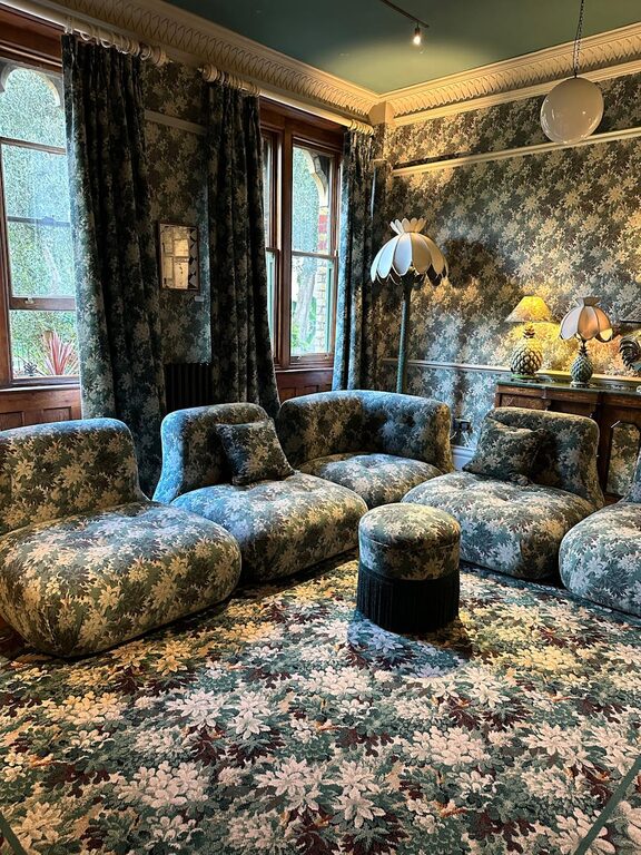 Tips for Choosing Comfortable Home Lighting That Enhances Your Space
